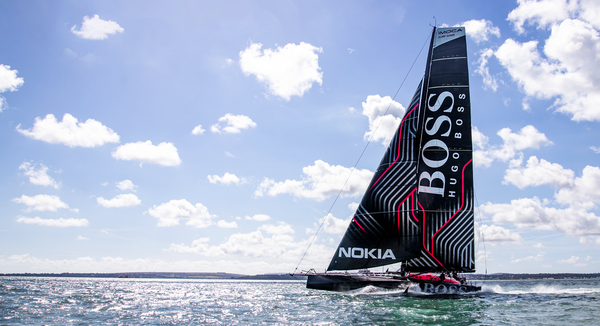 HUGO-BOSS-boat-flat-water---Picture-credit-ALEX-THOMSON-RACING.png