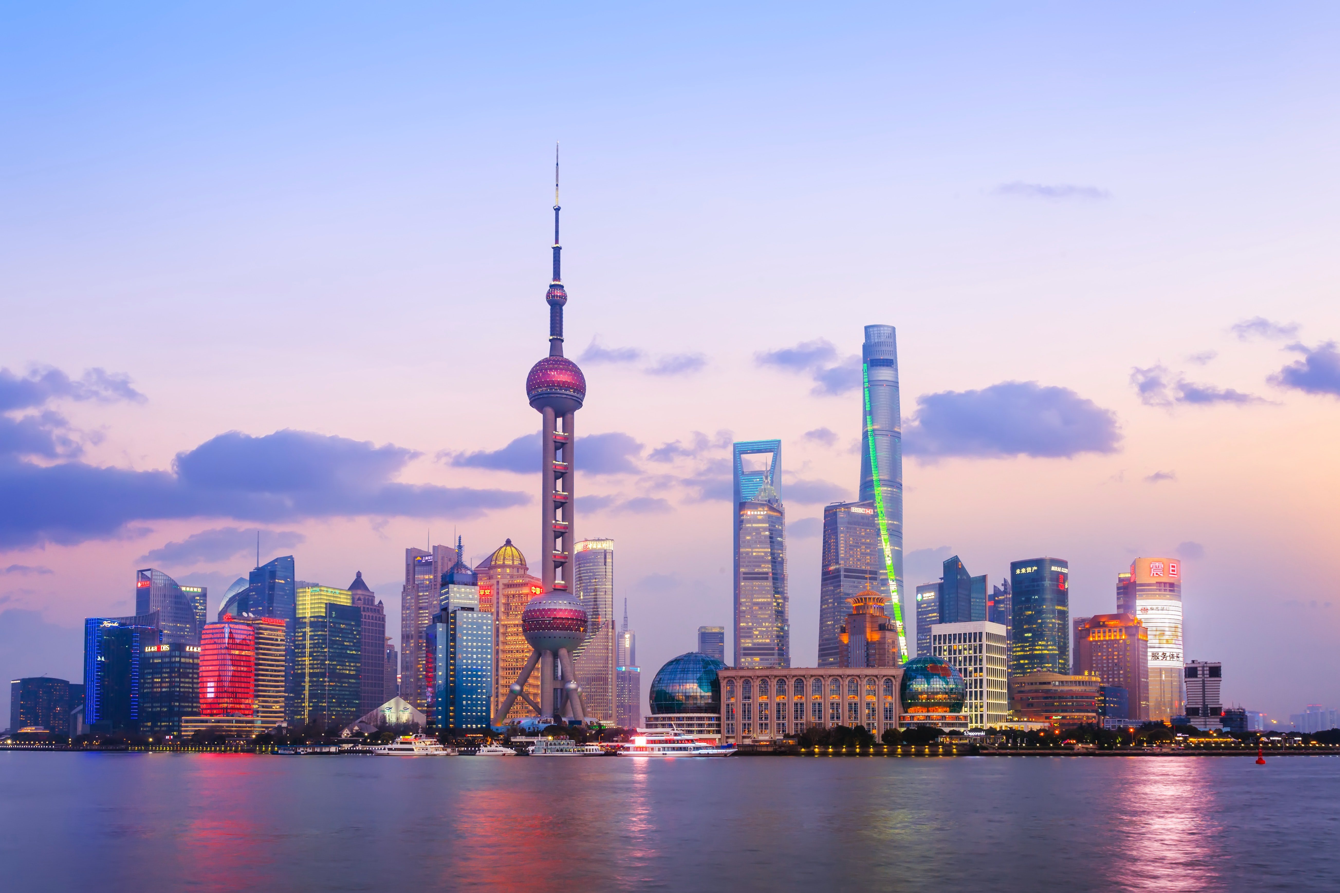 Shanghai_edward-he-uKyzXEc2k_s-unsplash.jpg